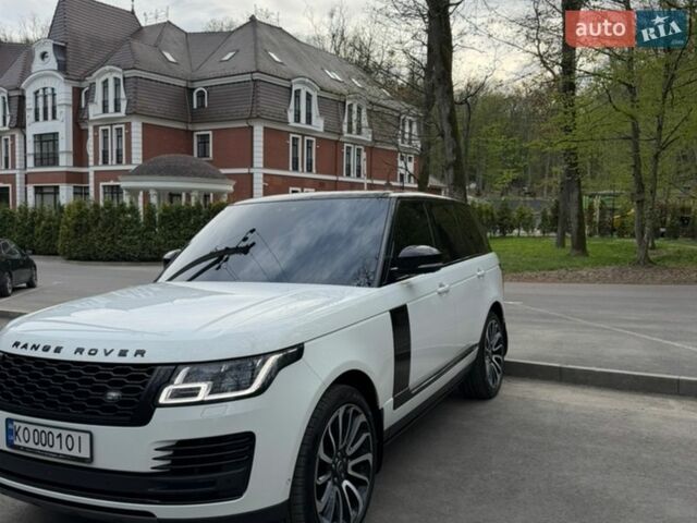 Белый Ленд Ровер Рендж Ровер, объемом двигателя 4.4 л и пробегом 138 тыс. км за 69999 $, фото 2 на Automoto.ua