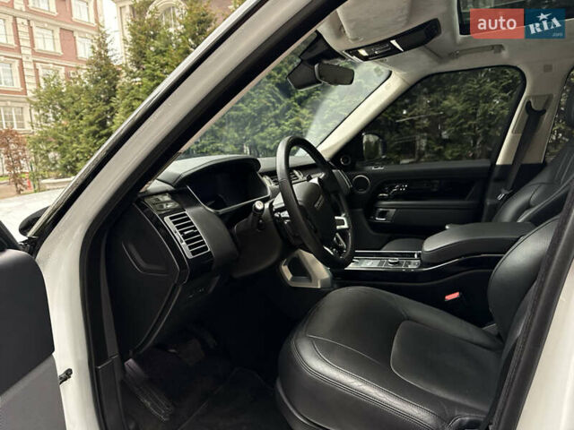 Білий Ленд Ровер Рендж Ровер, об'ємом двигуна 3 л та пробігом 82 тис. км за 49900 $, фото 30 на Automoto.ua