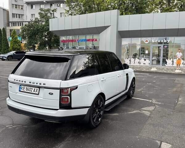 Ленд Ровер Рендж Ровер 2019 в Днепре (Днепропетровске) на Automoto.ua Белый Ленд Ровер Рендж Ровер, объемом двигателя 3 л и пробегом 155 тыс. км за 62900 $, фото 2 на Automoto.ua