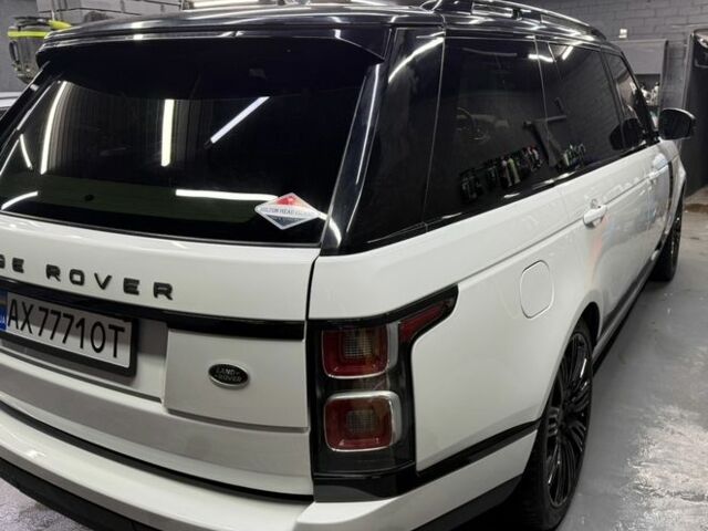 Білий Ленд Ровер Рендж Ровер, об'ємом двигуна 5 л та пробігом 79 тис. км за 68000 $, фото 5 на Automoto.ua