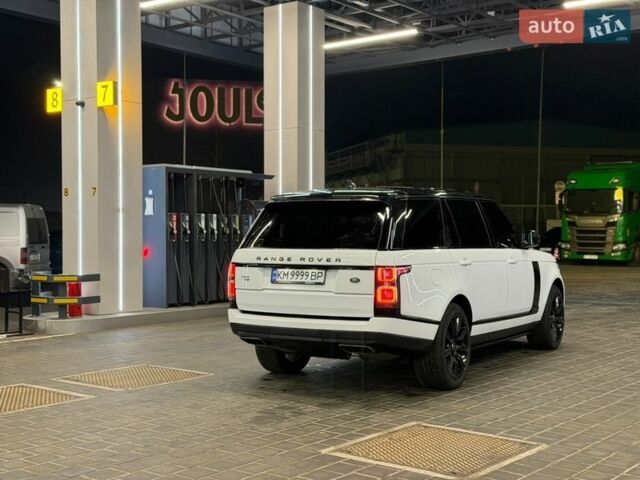 Белый Ленд Ровер Рендж Ровер, объемом двигателя 5 л и пробегом 97 тыс. км за 65000 $, фото 7 на Automoto.ua