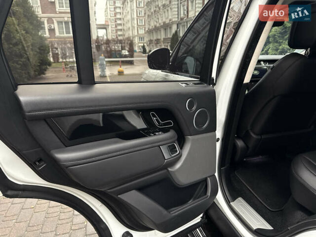 Білий Ленд Ровер Рендж Ровер, об'ємом двигуна 3 л та пробігом 82 тис. км за 49900 $, фото 27 на Automoto.ua