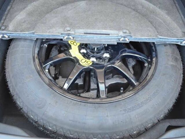 Білий Ленд Ровер Рендж Ровер, об'ємом двигуна 3 л та пробігом 71 тис. км за 17300 $, фото 5 на Automoto.ua