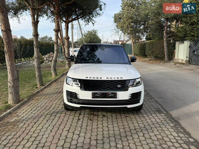 Белый Ленд Ровер Рендж Ровер, объемом двигателя 3 л и пробегом 123 тыс. км за 63000 $, фото 2 на Automoto.ua