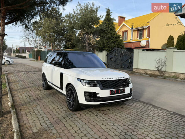 Белый Ленд Ровер Рендж Ровер, объемом двигателя 3 л и пробегом 123 тыс. км за 63000 $, фото 3 на Automoto.ua