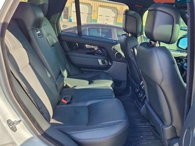 Білий Ленд Ровер Рендж Ровер, об'ємом двигуна 5 л та пробігом 71 тис. км за 20000 $, фото 9 на Automoto.ua