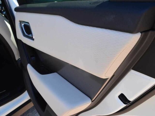 Білий Ленд Ровер Рендж Ровер, об'ємом двигуна 3 л та пробігом 71 тис. км за 17300 $, фото 6 на Automoto.ua