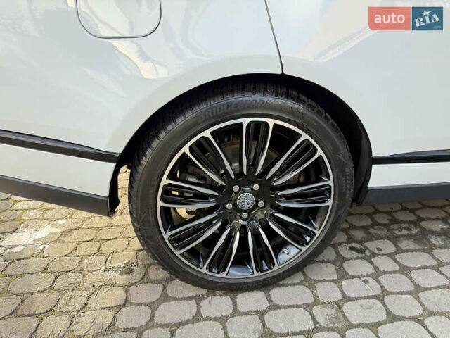 Белый Ленд Ровер Рендж Ровер, объемом двигателя 3 л и пробегом 123 тыс. км за 63000 $, фото 11 на Automoto.ua