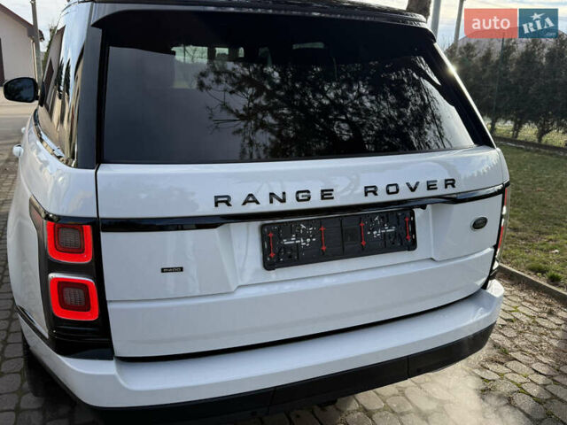 Белый Ленд Ровер Рендж Ровер, объемом двигателя 3 л и пробегом 123 тыс. км за 63000 $, фото 6 на Automoto.ua