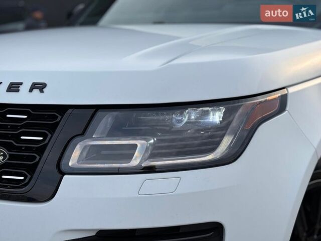 Белый Ленд Ровер Рендж Ровер, объемом двигателя 5 л и пробегом 72 тыс. км за 75990 $, фото 5 на Automoto.ua