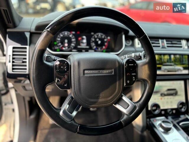 Белый Ленд Ровер Рендж Ровер, объемом двигателя 5 л и пробегом 72 тыс. км за 75990 $, фото 23 на Automoto.ua