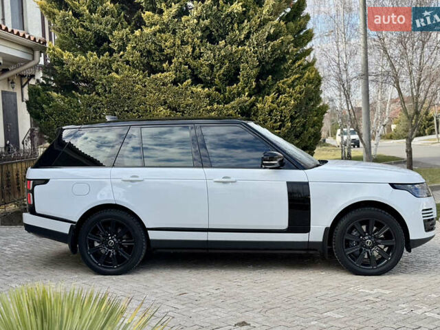 Білий Ленд Ровер Рендж Ровер, об'ємом двигуна 3 л та пробігом 97 тис. км за 79500 $, фото 4 на Automoto.ua