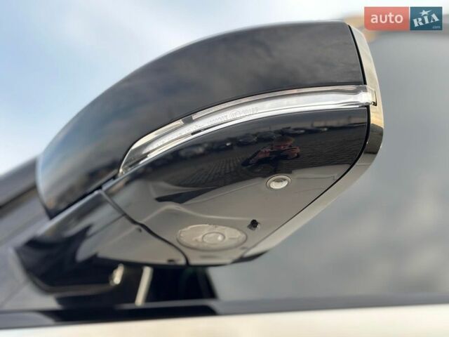 Белый Ленд Ровер Рендж Ровер, объемом двигателя 5 л и пробегом 72 тыс. км за 75990 $, фото 13 на Automoto.ua