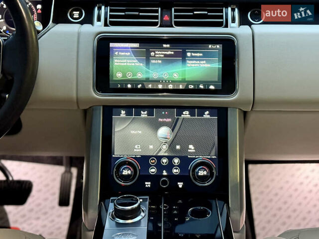 Белый Ленд Ровер Рендж Ровер, объемом двигателя 3 л и пробегом 98 тыс. км за 89000 $, фото 43 на Automoto.ua