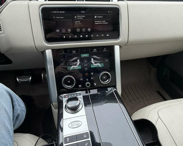 Білий Ленд Ровер Рендж Ровер, об'ємом двигуна 3 л та пробігом 89 тис. км за 91500 $, фото 13 на Automoto.ua