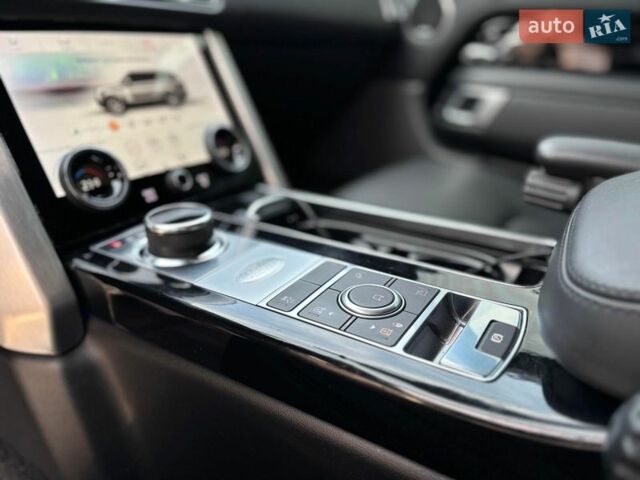 Белый Ленд Ровер Рендж Ровер, объемом двигателя 5 л и пробегом 72 тыс. км за 75990 $, фото 24 на Automoto.ua