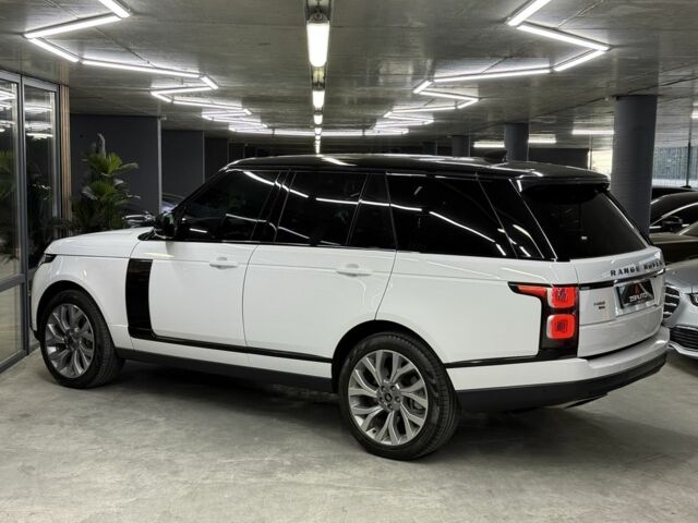 Білий Ленд Ровер Рендж Ровер, об'ємом двигуна 5 л та пробігом 62 тис. км за 69500 $, фото 12 на Automoto.ua