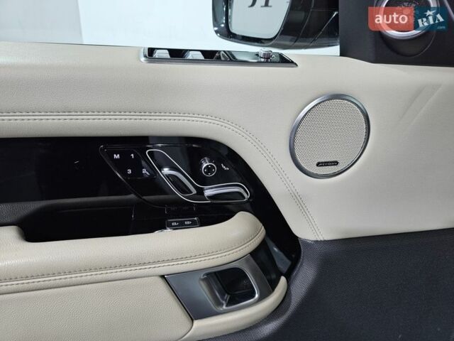 Білий Ленд Ровер Рендж Ровер, об'ємом двигуна 3 л та пробігом 93 тис. км за 87999 $, фото 20 на Automoto.ua