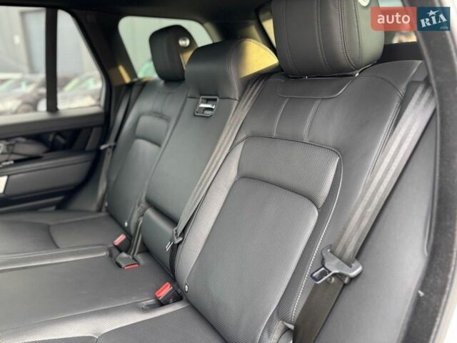 Белый Ленд Ровер Рендж Ровер, объемом двигателя 5 л и пробегом 72 тыс. км за 75990 $, фото 33 на Automoto.ua