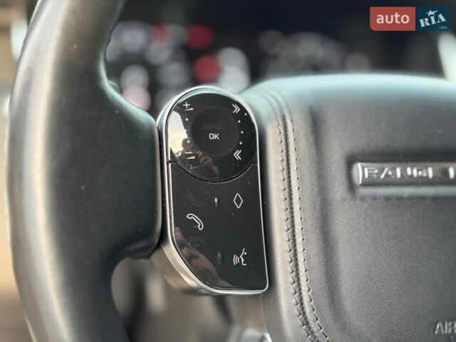 Белый Ленд Ровер Рендж Ровер, объемом двигателя 5 л и пробегом 72 тыс. км за 75990 $, фото 39 на Automoto.ua