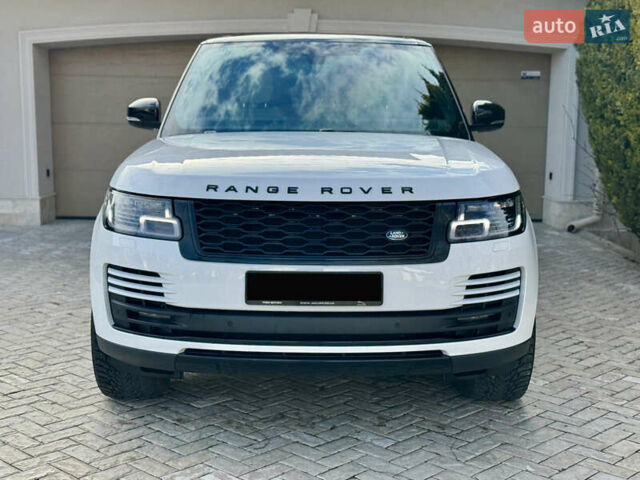 Белый Ленд Ровер Рендж Ровер, объемом двигателя 3 л и пробегом 97 тыс. км за 78900 $, фото 1 на Automoto.ua