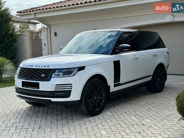 Белый Ленд Ровер Рендж Ровер, объемом двигателя 3 л и пробегом 97 тыс. км за 78900 $, фото 3 на Automoto.ua