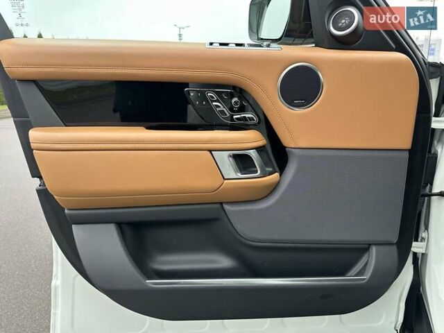 Белый Ленд Ровер Рендж Ровер, объемом двигателя 3 л и пробегом 75 тыс. км за 89900 $, фото 11 на Automoto.ua