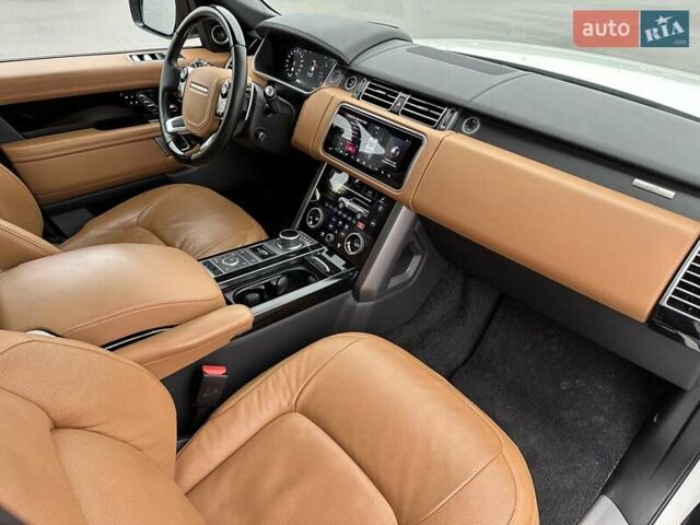 Белый Ленд Ровер Рендж Ровер, объемом двигателя 3 л и пробегом 75 тыс. км за 89900 $, фото 28 на Automoto.ua