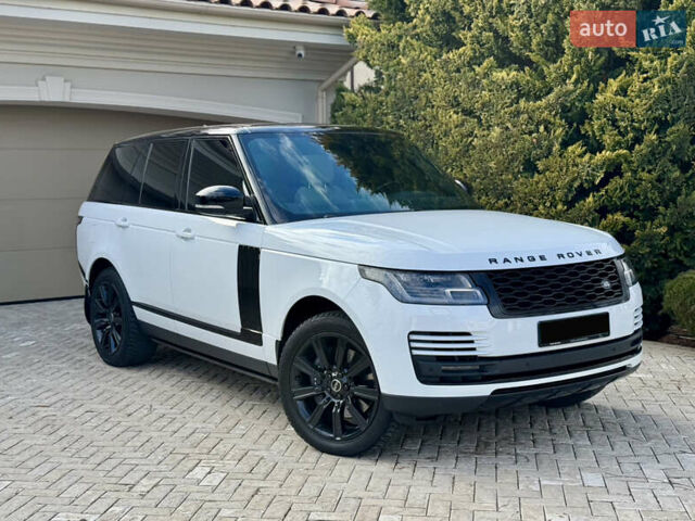 Белый Ленд Ровер Рендж Ровер, объемом двигателя 3 л и пробегом 97 тыс. км за 78900 $, фото 5 на Automoto.ua