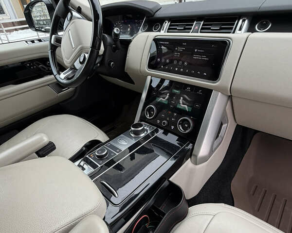 Білий Ленд Ровер Рендж Ровер, об'ємом двигуна 3 л та пробігом 89 тис. км за 91500 $, фото 8 на Automoto.ua