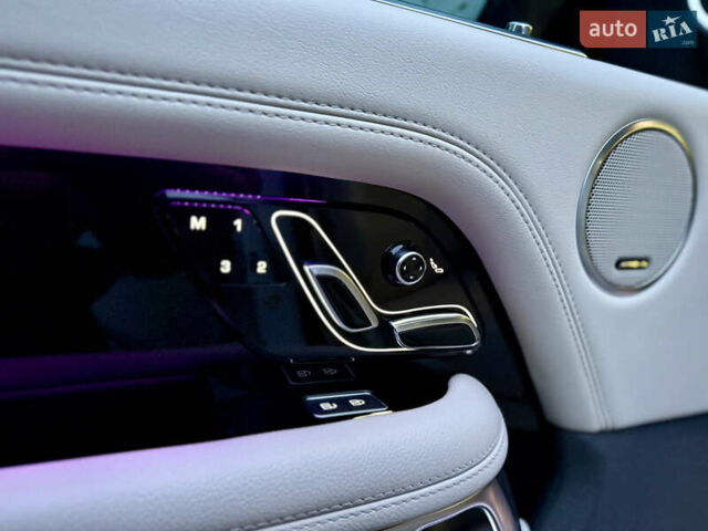 Белый Ленд Ровер Рендж Ровер, объемом двигателя 3 л и пробегом 98 тыс. км за 89000 $, фото 25 на Automoto.ua