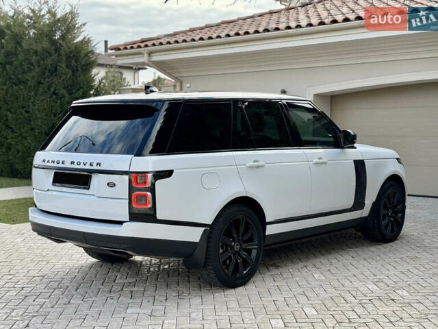 Білий Ленд Ровер Рендж Ровер, об'ємом двигуна 3 л та пробігом 97 тис. км за 79500 $, фото 10 на Automoto.ua