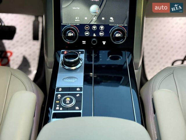 Белый Ленд Ровер Рендж Ровер, объемом двигателя 3 л и пробегом 98 тыс. км за 89000 $, фото 44 на Automoto.ua