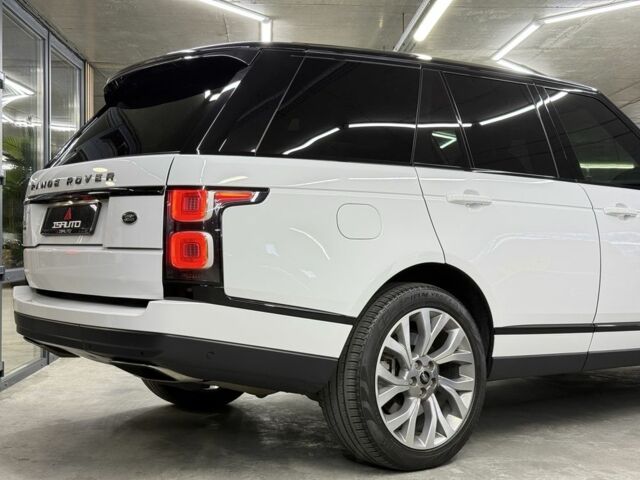 Білий Ленд Ровер Рендж Ровер, об'ємом двигуна 5 л та пробігом 62 тис. км за 69500 $, фото 11 на Automoto.ua