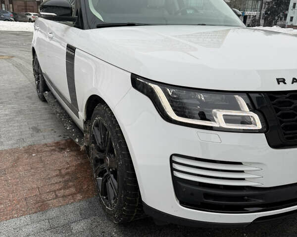 Білий Ленд Ровер Рендж Ровер, об'ємом двигуна 3 л та пробігом 89 тис. км за 91500 $, фото 2 на Automoto.ua