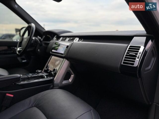 Белый Ленд Ровер Рендж Ровер, объемом двигателя 5 л и пробегом 72 тыс. км за 75990 $, фото 45 на Automoto.ua