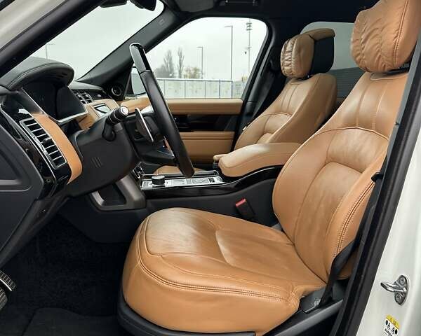 Белый Ленд Ровер Рендж Ровер, объемом двигателя 3 л и пробегом 75 тыс. км за 89900 $, фото 13 на Automoto.ua