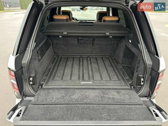 Белый Ленд Ровер Рендж Ровер, объемом двигателя 3 л и пробегом 75 тыс. км за 89900 $, фото 31 на Automoto.ua