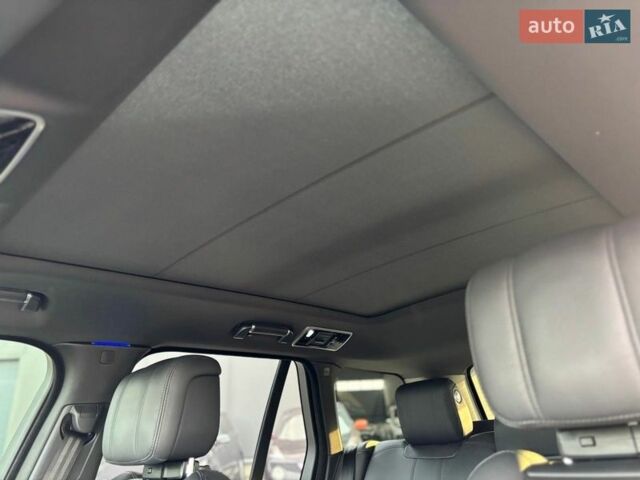 Белый Ленд Ровер Рендж Ровер, объемом двигателя 5 л и пробегом 72 тыс. км за 75990 $, фото 29 на Automoto.ua