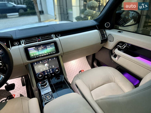 Белый Ленд Ровер Рендж Ровер, объемом двигателя 3 л и пробегом 98 тыс. км за 89000 $, фото 37 на Automoto.ua