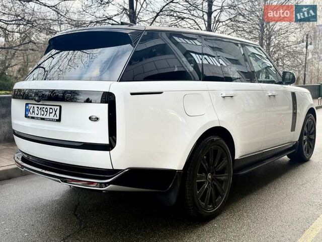Білий Ленд Ровер Рендж Ровер, об'ємом двигуна 4.4 л та пробігом 47 тис. км за 163000 $, фото 8 на Automoto.ua