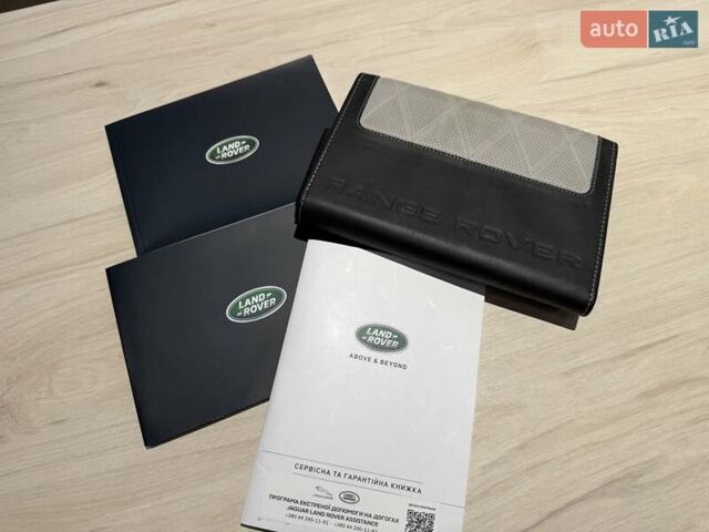Білий Ленд Ровер Рендж Ровер, об'ємом двигуна 4.4 л та пробігом 44 тис. км за 163000 $, фото 32 на Automoto.ua