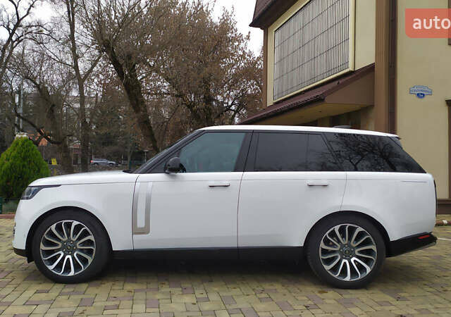 Белый Ленд Ровер Рендж Ровер, объемом двигателя 4.39 л и пробегом 115 тыс. км за 137000 $, фото 1 на Automoto.ua