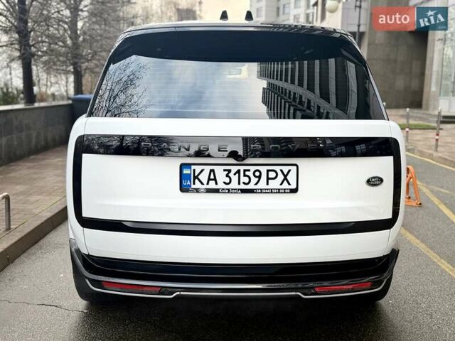 Білий Ленд Ровер Рендж Ровер, об'ємом двигуна 4.4 л та пробігом 47 тис. км за 163000 $, фото 7 на Automoto.ua