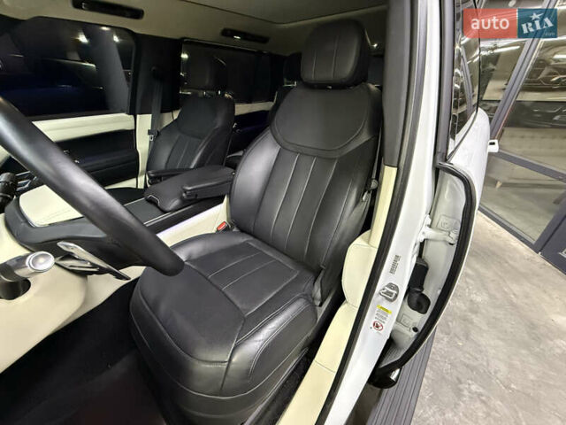 Білий Ленд Ровер Рендж Ровер, об'ємом двигуна 4.39 л та пробігом 51 тис. км за 150000 $, фото 17 на Automoto.ua