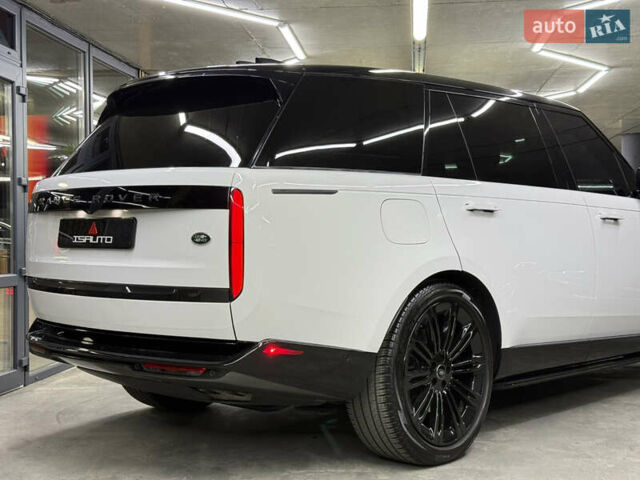 Білий Ленд Ровер Рендж Ровер, об'ємом двигуна 4.39 л та пробігом 51 тис. км за 150000 $, фото 16 на Automoto.ua