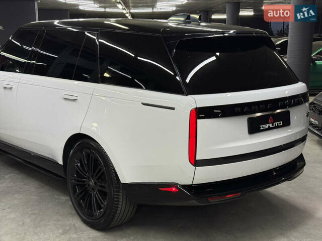 Білий Ленд Ровер Рендж Ровер, об'ємом двигуна 4.39 л та пробігом 51 тис. км за 150000 $, фото 11 на Automoto.ua