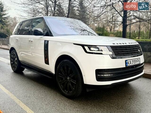 Білий Ленд Ровер Рендж Ровер, об'ємом двигуна 4.4 л та пробігом 47 тис. км за 163000 $, фото 5 на Automoto.ua