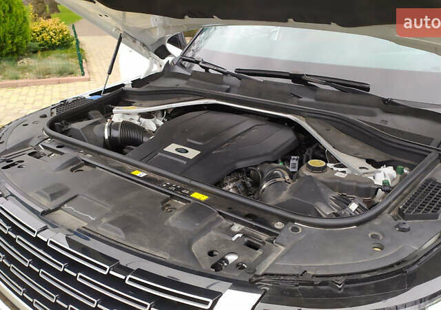 Белый Ленд Ровер Рендж Ровер, объемом двигателя 4.39 л и пробегом 115 тыс. км за 137000 $, фото 26 на Automoto.ua