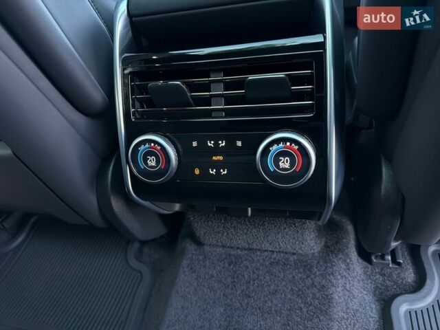 Білий Ленд Ровер Рендж Ровер, об'ємом двигуна 3 л та пробігом 55 тис. км за 145000 $, фото 34 на Automoto.ua